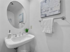 65 Chantilly, Irvine CA 92620