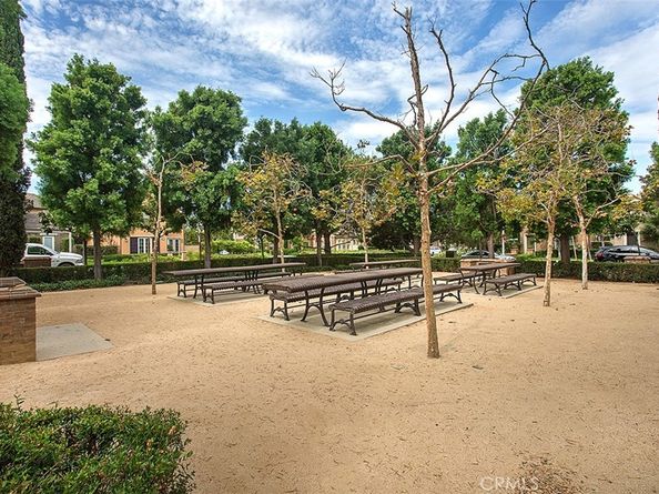 65 Chantilly, Irvine CA 92620