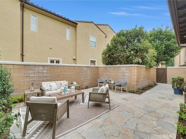 65 Chantilly, Irvine CA 92620