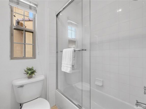 65 Chantilly, Irvine CA 92620