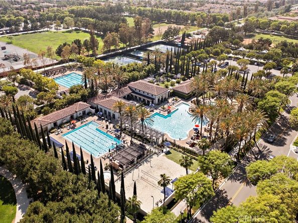 65 Chantilly, Irvine CA 92620