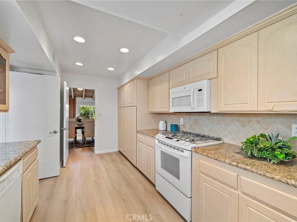 22 Meadowsweet, Irvine CA 92612