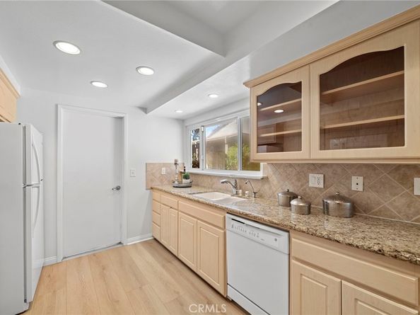 22 Meadowsweet, Irvine CA 92612