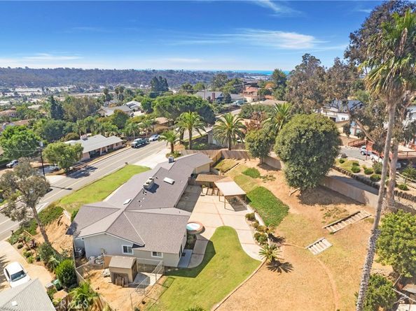1864 Laurel Road, Oceanside CA 92054