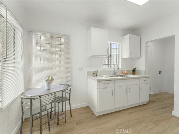 9311 S Broadway, Los Angeles CA 90003