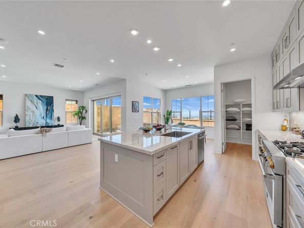 104 Eversedge, Irvine CA 92618