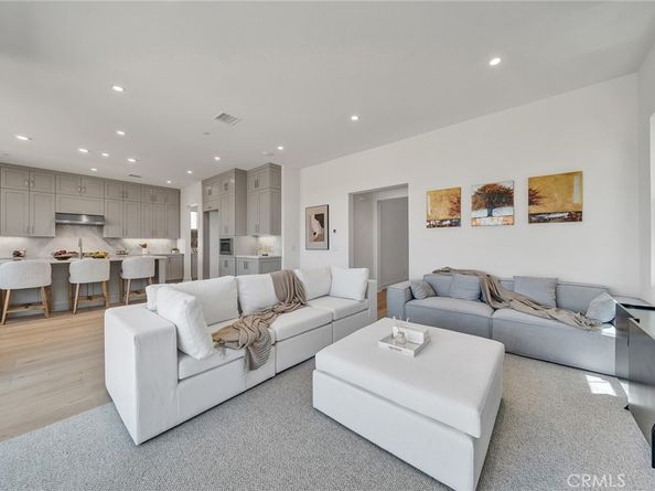 104 Eversedge, Irvine CA 92618