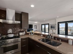 718 N Croft Avenue PH1, West Hollywood CA 90069