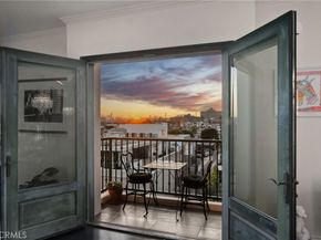 718 N Croft Avenue PH1, West Hollywood CA 90069
