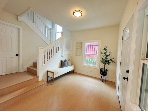 2058 W 30TH Street, Los Angeles CA 90018