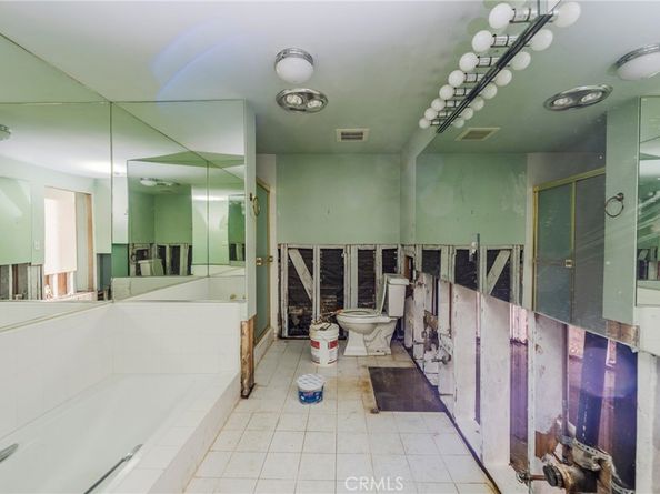 8455 Fountain Avenue 108, West Hollywood CA 90069