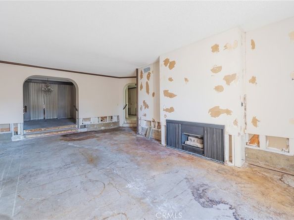 8455 Fountain Avenue 108, West Hollywood CA 90069