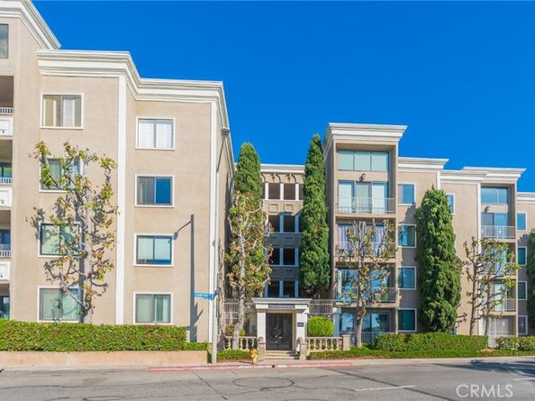 8455 Fountain Avenue 108, West Hollywood CA 90069