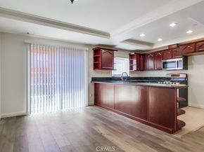 700 S Ardmore Avenue 204, Los Angeles CA 90005