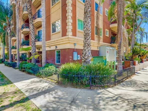 700 S Ardmore Avenue 204, Los Angeles CA 90005