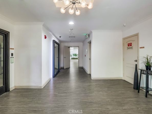 700 S Ardmore Avenue 204, Los Angeles CA 90005