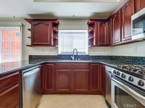 700 S Ardmore Avenue 204, Los Angeles CA 90005