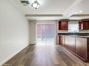 700 S Ardmore Avenue 204, Los Angeles CA 90005