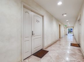 700 S Ardmore Avenue 204, Los Angeles CA 90005