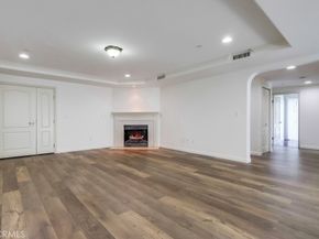 700 S Ardmore Avenue 204, Los Angeles CA 90005