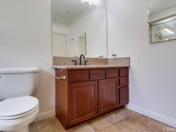 700 S Ardmore Avenue 204, Los Angeles CA 90005