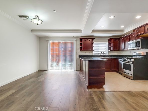 700 S Ardmore Avenue 204, Los Angeles CA 90005