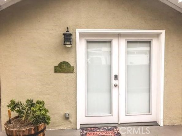 214 Walnut Avenue, Huntington Beach CA 92648