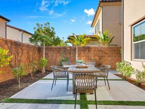 106 Cordial, Irvine CA 92620