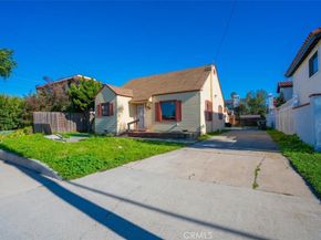 1586 Orange, Costa Mesa CA 92627