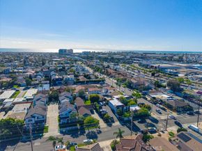 1586 Orange, Costa Mesa CA 92627
