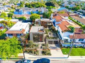 1586 Orange, Costa Mesa CA 92627