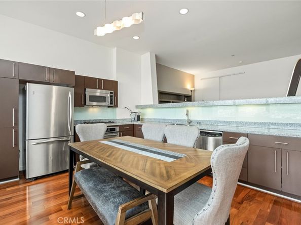 1100 Wilshire 3005, Los Angeles CA 90017