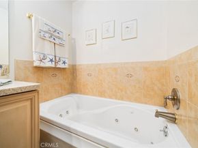 3665 E 1st 202, Long Beach CA 90803