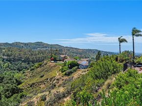 781 S Goldfinch Way, Anaheim Hills CA 92807