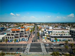 19275 Meadowood Circle, Huntington Beach CA 92648