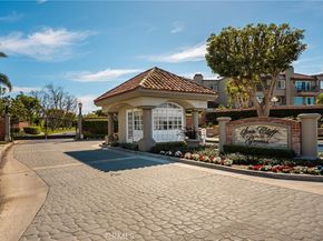 19275 Meadowood Circle, Huntington Beach CA 92648