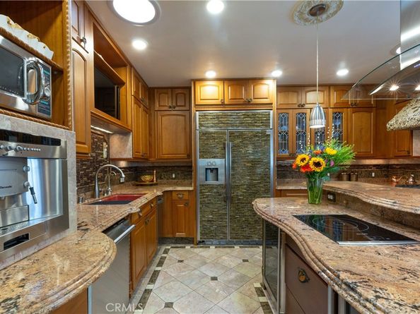 3702 E 1st Street, Long Beach CA 90803