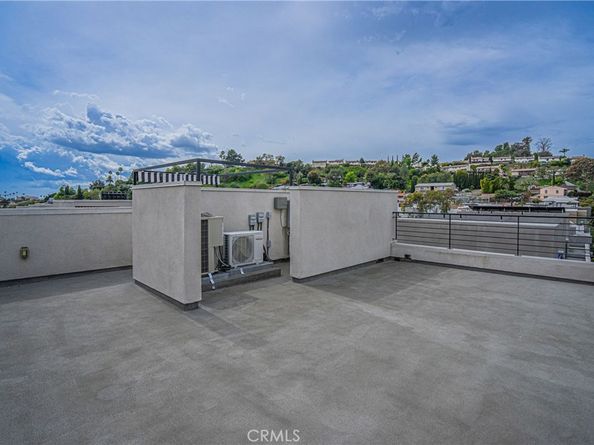 2160 Clifford Street, Los Angeles CA 90026