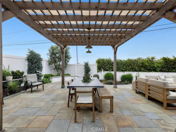 237 Via Los Miradores, Redondo Beach CA 90277