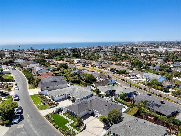 237 Via Los Miradores, Redondo Beach CA 90277