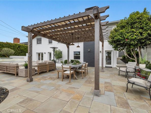 237 Via Los Miradores, Redondo Beach CA 90277