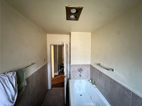 339 W 76th, Los Angeles CA 90003