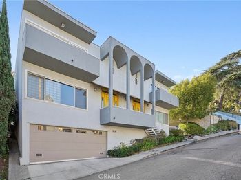 2305 Silver Ridge Avenue