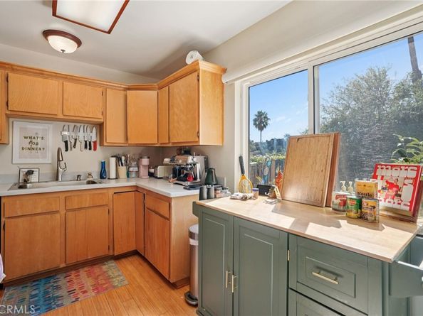 2305 Silver Ridge Avenue, Los Angeles CA 90039