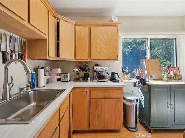 2305 Silver Ridge Avenue, Los Angeles CA 90039