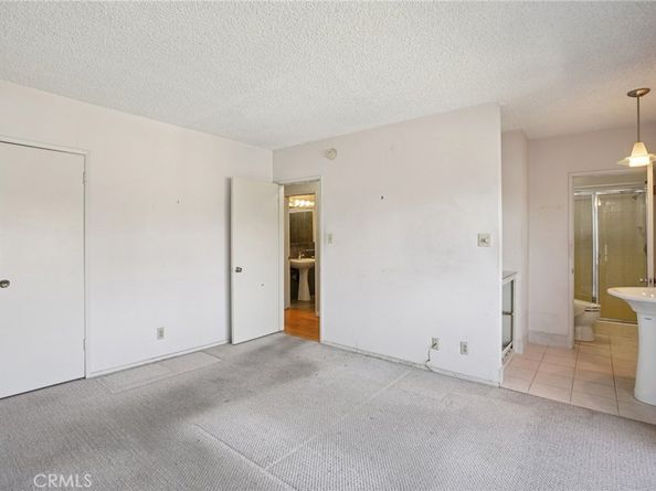 2305 Silver Ridge Avenue, Los Angeles CA 90039