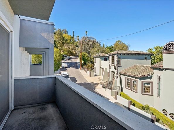 2305 Silver Ridge Avenue, Los Angeles CA 90039