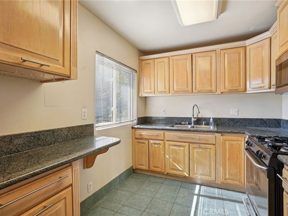 2305 Silver Ridge Avenue, Los Angeles CA 90039