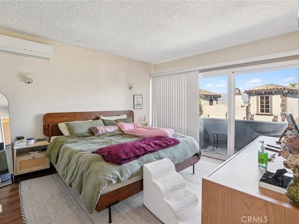 2305 Silver Ridge Avenue, Los Angeles CA 90039