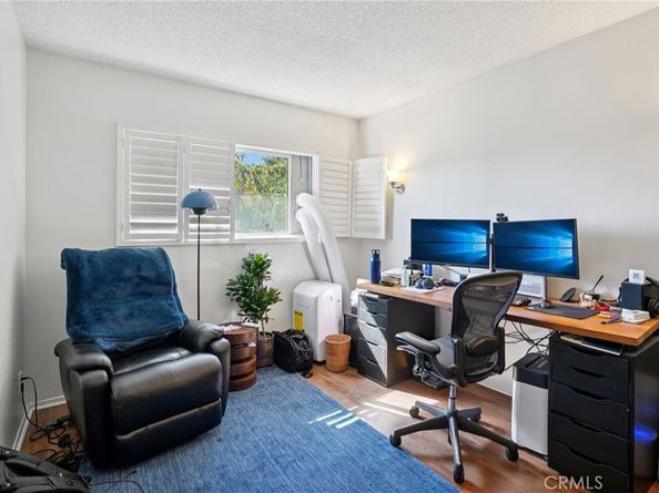 2305 Silver Ridge Avenue, Los Angeles CA 90039